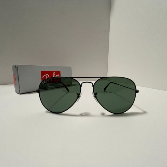 RB3025 Ray-Ban Aviator Classic Black with Gray Green Lens Sunglasses 58-14 - Picture 10 of 11